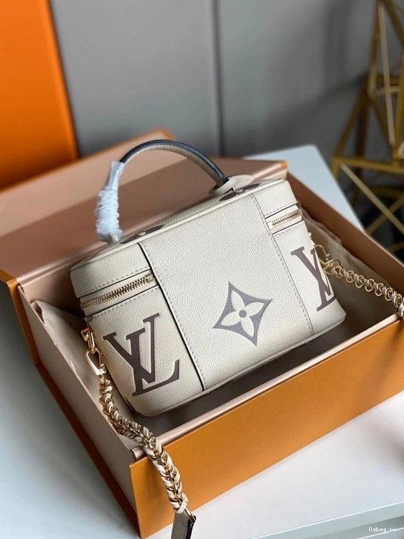 LOUIS PM VANITY VUITTON 0809